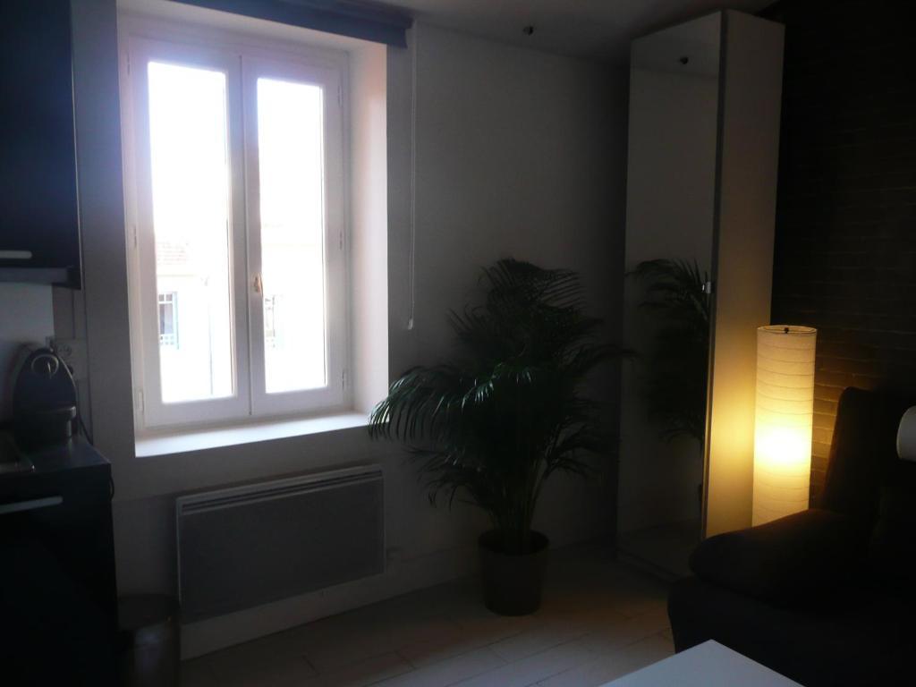 Studio Ivry Lyon Zimmer foto